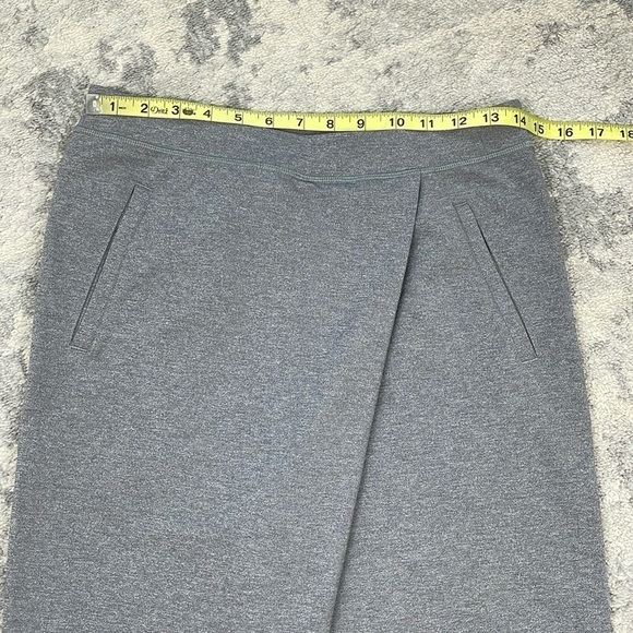 Lululemon Retreat Yogi Crop Pants Heathered Slate Gray Athletic Lounge Sz 4 - Picture 12 of 16